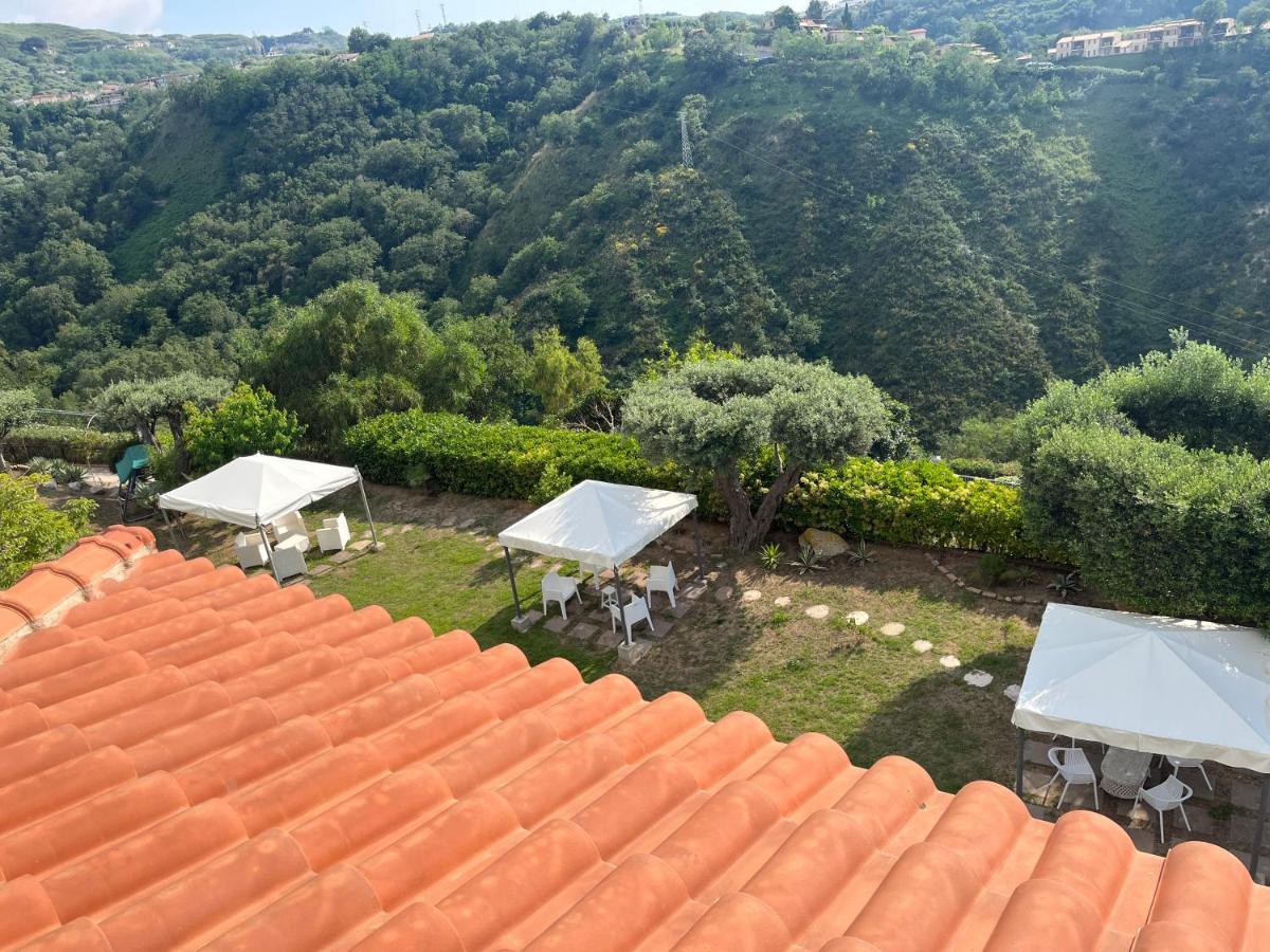Villa Del Conte Drapia Exterior foto